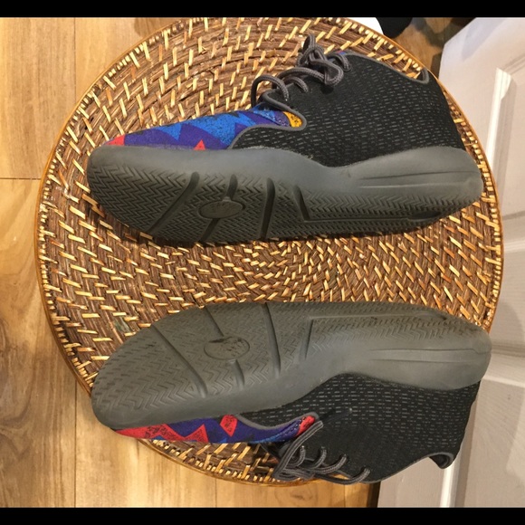 Multi Color Women’s size 8 Jordan’s - Picture 4 of 5